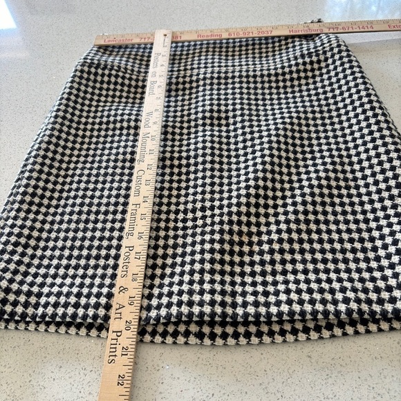 Talbots Pencil Skirt Tweed Wool Blend Lined Size 6 Black White Diamond Classic - Picture 7 of 9